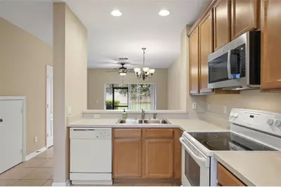 10332 Manderley Way #111, Orlando, FL 32829 - Photo 9