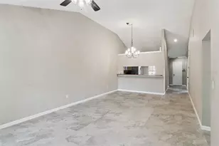 3244 Laurel Dale Dr, Tampa, FL 33618 - Photo 5