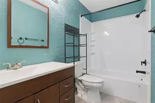 3244 Laurel Dale Dr, Tampa, FL 33618 - Photo 21