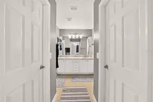 1563 Hollyberry Pl, The Villages, FL 32162 - Photo 19