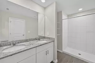 7630 Intrepid Rd, Wesley Chapel, FL 33545 - Photo 17