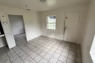 311 E Magnolia St, Leesburg, FL 34748 - Photo 9