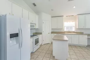 931 Vindale Rd, Tavares, FL 32778 - Photo 9