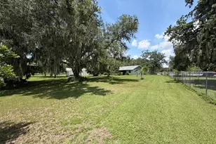 3707 36th St E, Bradenton, FL 34208 - Photo 11