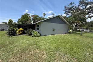 3707 36th St E, Bradenton, FL 34208 - Photo 9