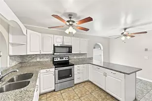 2411 Parsons Pond Cir, Kissimmee, FL 34743 - Photo 5