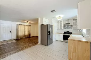 1405 Pembrook Dr, Leesburg, FL 34748 - Photo 11