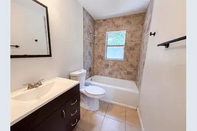 7018 Lynwood Drive, Tampa, FL 33637 - Photo 7