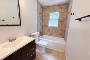 7018 Lynwood Dr, Tampa, FL 33637 - Photo 7