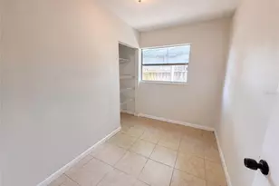 7018 Lynwood Dr, Tampa, FL 33637 - Photo 11