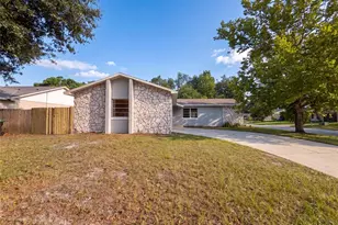 8310 Rolling Log Dr, Orlando, FL 32817 - Photo 21