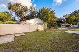 8310 Rolling Log Dr, Orlando, FL 32817 - Photo 23