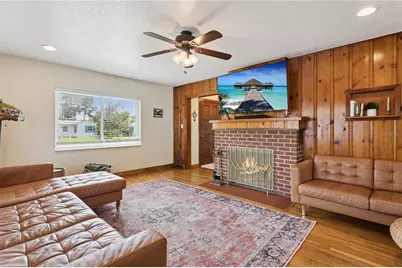 723 N Rockingham Avenue, Tavares, FL 32778 - Photo 13
