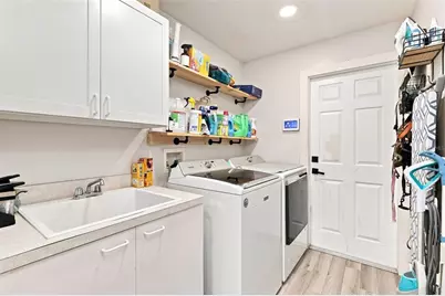 7746 Debeaubien Drive, Orlando, FL 32835 - Photo 33