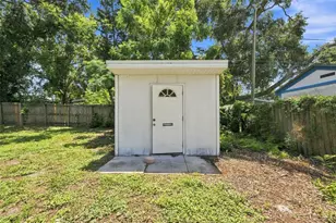7242 Lynnwood Ave N, Saint Petersburg, FL 33710 - Photo 9
