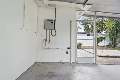 7242 Lynnwood Avenue N, Saint Petersburg, FL 33710 - Photo 7