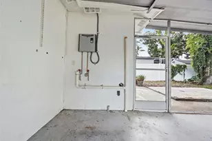 7242 Lynnwood Ave N, Saint Petersburg, FL 33710 - Photo 7