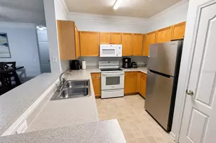 8848 Villa View Cir, Orlando, FL 32821 - Photo 7