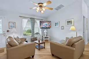 9671 SE 168th Maplesong Ln, The Villages, FL 32162 - Photo 5