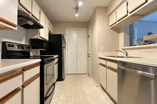 5500 Devonbriar Way, Orlando, FL 32822 - Photo 5
