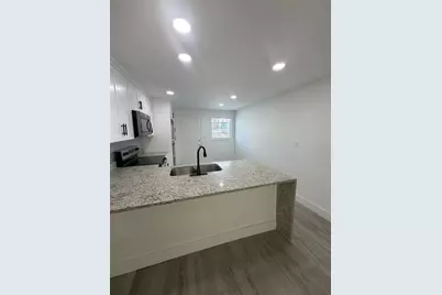 4328 Edgewater Drive #E104, Orlando, FL 32804 - Photo 9
