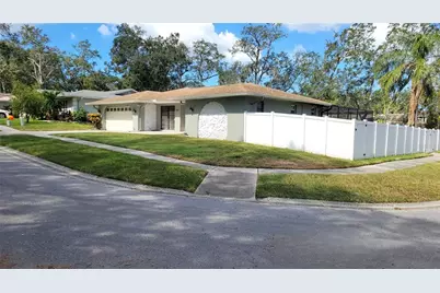 215 Meadowcross Drive, Safety Harbor, FL 34695 - Photo 3