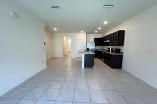 1370 Yellow Finch Dr, Davenport, FL 33837 - Photo 3