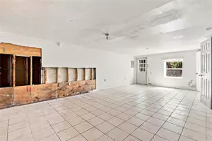 1672 10th St, Sarasota, FL 34236 - Photo 5