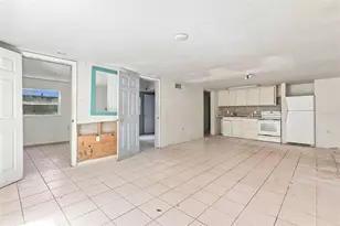 1672 10th St, Sarasota, FL 34236 - Photo 7