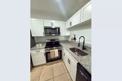 5219 Via Hacienda Circle #B109, Orlando, FL 32839 - Photo 9
