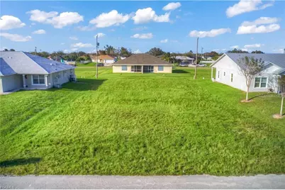 833 NE 15th Lane, Cape Coral, FL 33909 - Photo 7
