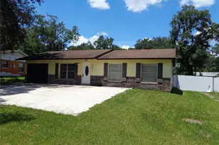 2305 NE 38th St, Ocala, FL 34479 - Photo 1