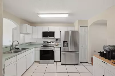 1593 Watson Oaks Court, Lakeland, FL 33809 - Photo 9