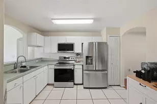1593 Watson Oaks Ct, Lakeland, FL 33809 - Photo 9