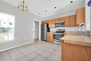433 Lakeview Rd, Poinciana, FL 34759 - Photo 5