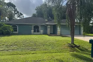 829 NE Pembroke Ave, Palm Bay, FL 32907 - Photo 1