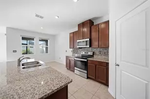 504 Affirmed Wy, Davenport, FL 33837 - Photo 9