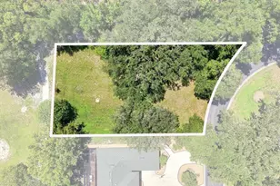 512 Dowling Cir, Lady Lake, FL 32159 - Photo 1