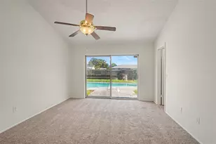 510 Wavecrest Dr, Orlando, FL 32807 - Photo 15
