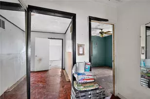 3504 Lindell Ave, Tampa, FL 33610 - Photo 9