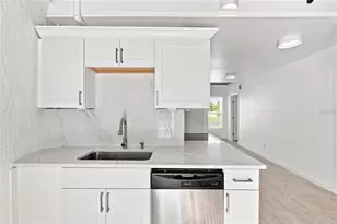2881 Gentian Rd, Venice, FL 34293 - Photo 13