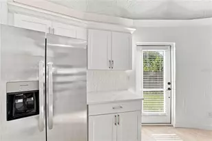2881 Gentian Rd, Venice, FL 34293 - Photo 9