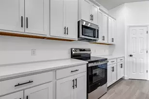 1306 East Pkwy, Deland, FL 32724 - Photo 9