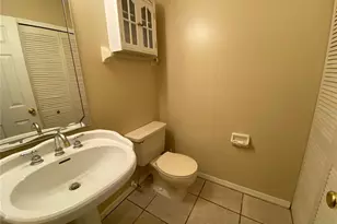 1605 Shady Ridge Ct, Orlando, FL 32807 - Photo 11