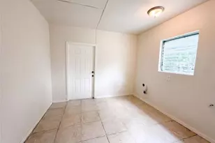 7117 N 50th St, Tampa, FL 33617 - Photo 13