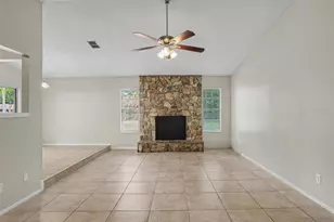 3329 Fox Ridge Dr, Winter Haven, FL 33884 - Photo 3