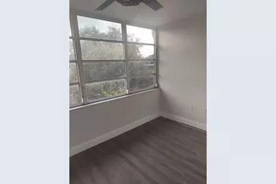 5725 12th Avenue N #304D, Saint Petersburg, FL 33710 - Photo 5