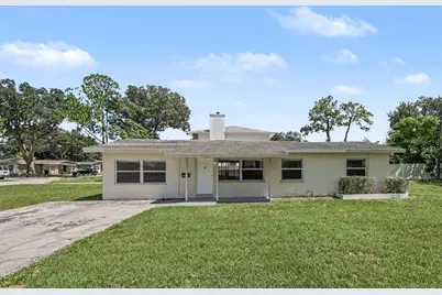 5585 Atlantic Avenue N, Saint Petersburg, FL 33703 - Photo 1