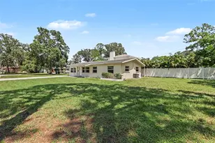 5585 Atlantic Ave N, Saint Petersburg, FL 33703 - Photo 21