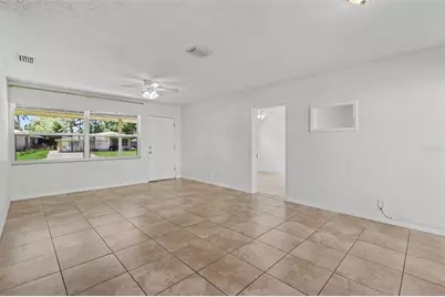 5585 Atlantic Avenue N, Saint Petersburg, FL 33703 - Photo 3